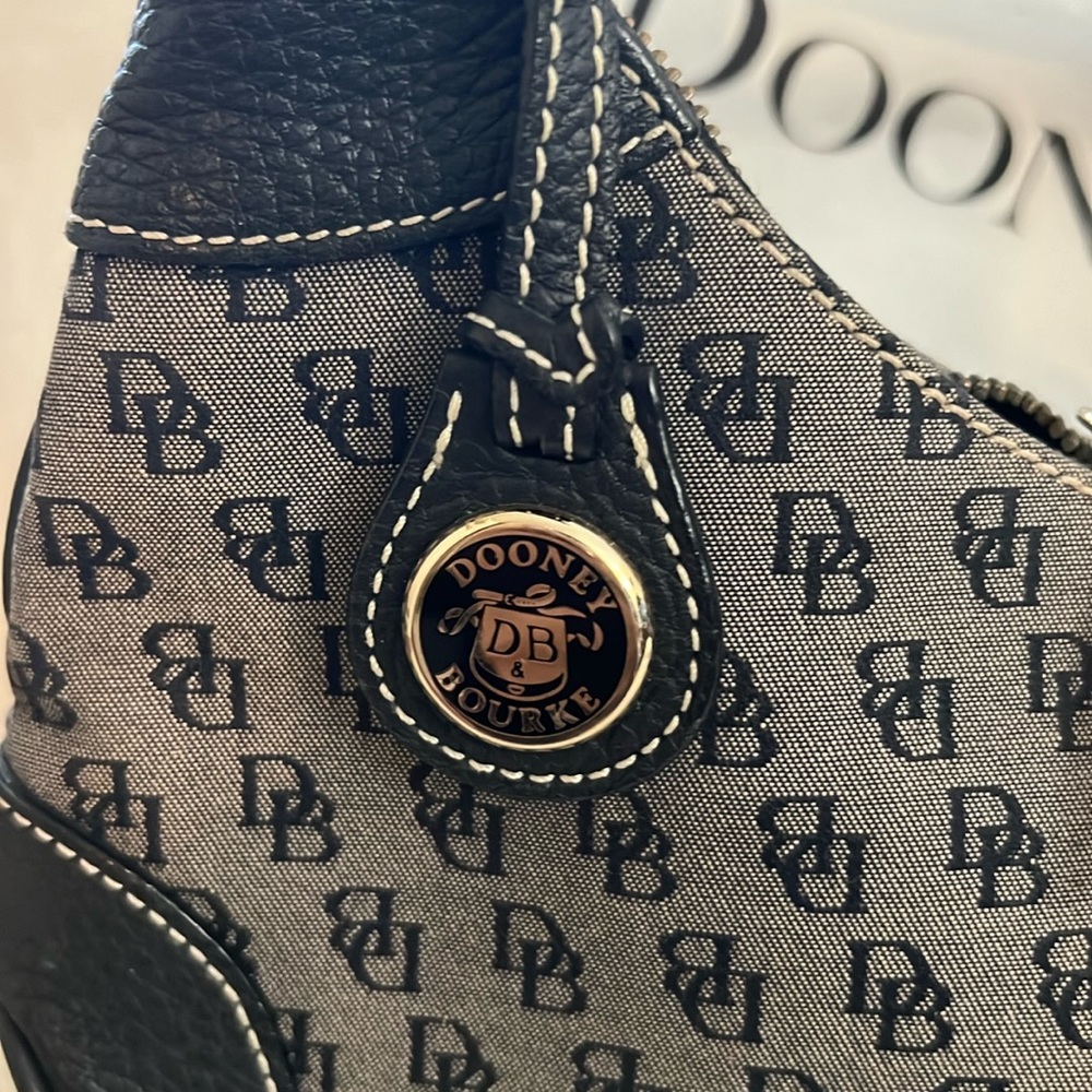 🔥Dooney & Bourke - Picture 6 of 16